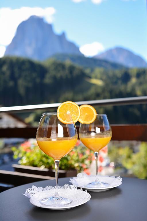 Vitalhotel Dosses Santa Cristina Val Gardena Kültér fotó